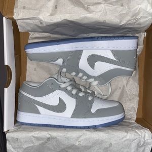 Nike Air Jordan 1 Low White Wolf Grey 2021 Shoes Women 6.5 Brand New